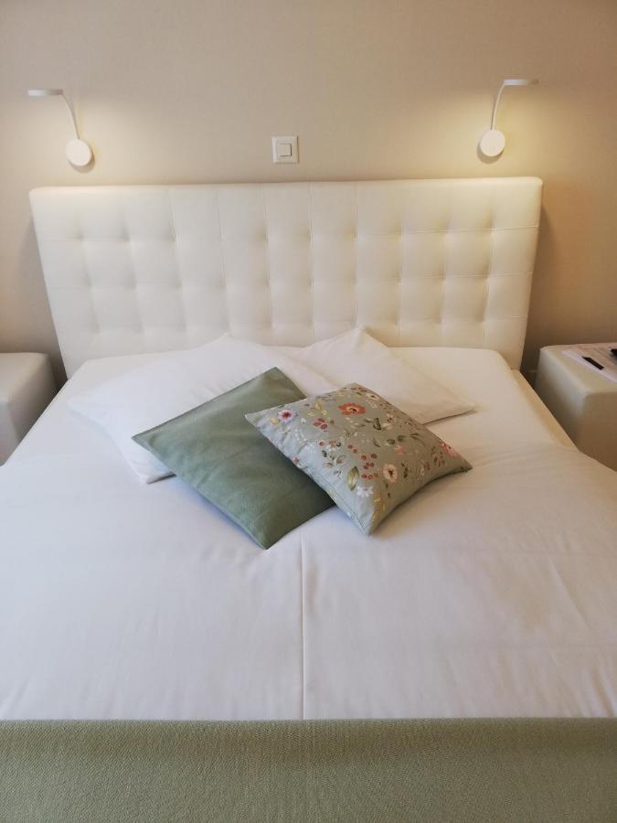 פורנטרוי Hotel Bellevue מראה חיצוני תמונה